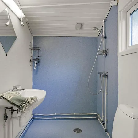 4 Person In Ferienhaus Hampen